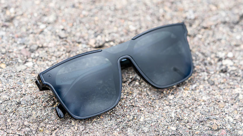 
                      
                        KNOCKAROUND PIANO BLACK
                      
                    