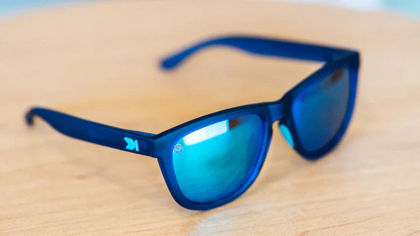 
                      
                        KNOCKAROUND RUBBERIZED NAVY
                      
                    