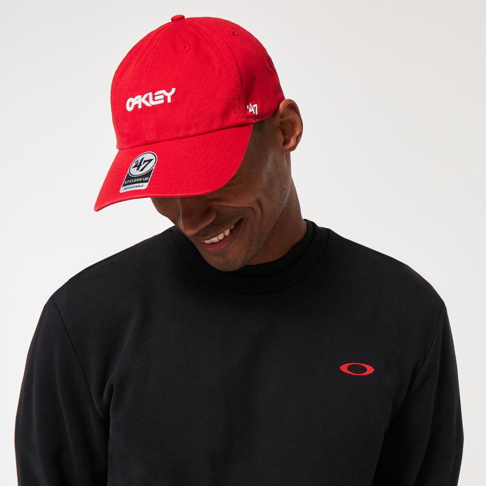 
                      
                        OAKLEY REMIX DAD HAT
                      
                    